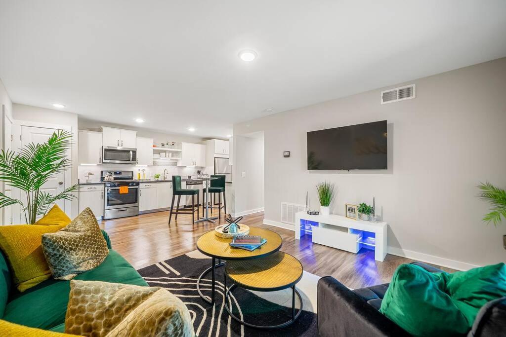 High-End On A Budget At Truist Park Atlanta Exterior foto