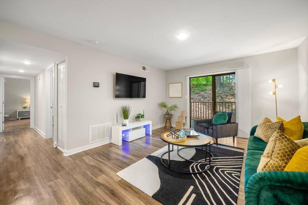 High-End On A Budget At Truist Park Atlanta Exterior foto